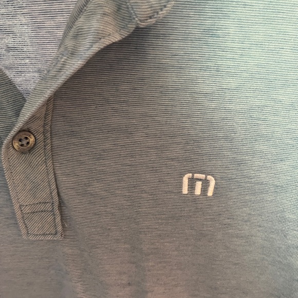 Travis Matthew Heather Blue  “Zinna polo” golf performance stretch shirt Med - Picture 6 of 7